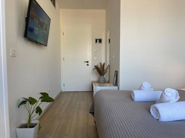 Studio Apartment 3