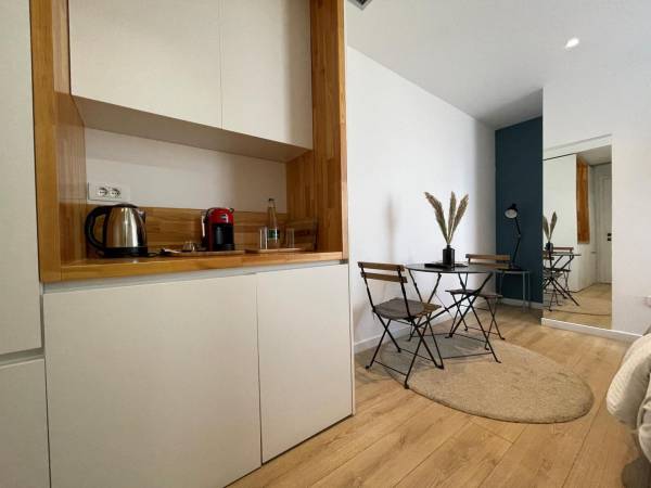 Studio Apartment 4